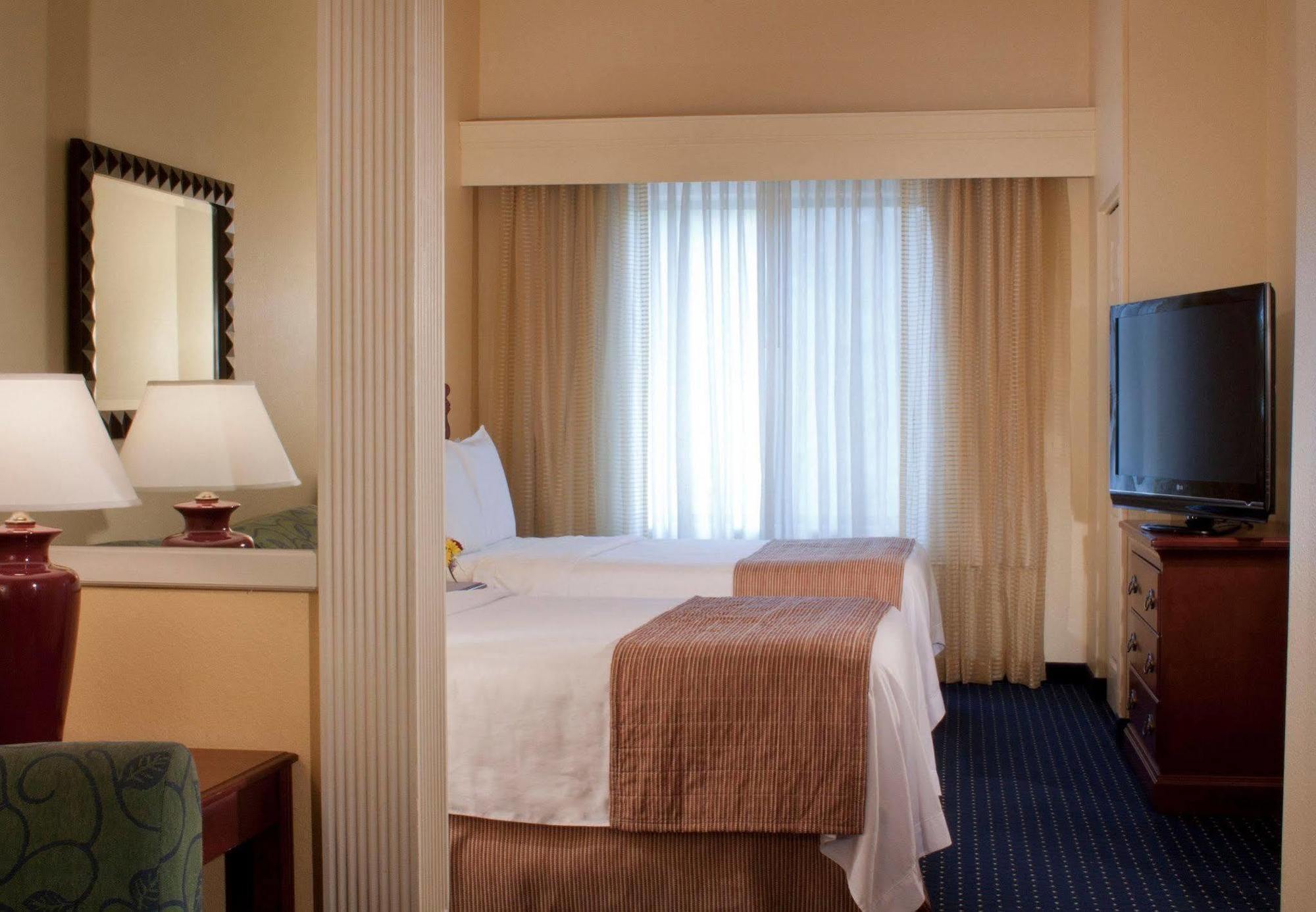 สปริงฮิลล์ สวีท แอตแลนตา เคนเนซอร์ Hotel ภายนอก รูปภาพ